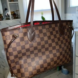 Authentic Louis Vuitton purse